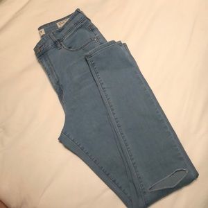 BULLHEAD SKINNY JEANS✨